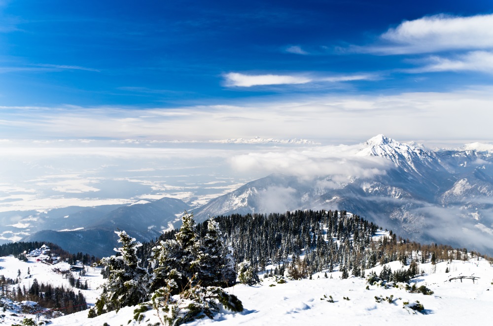 Beautifull landscape of the south side of the Alps_350094863.jpg